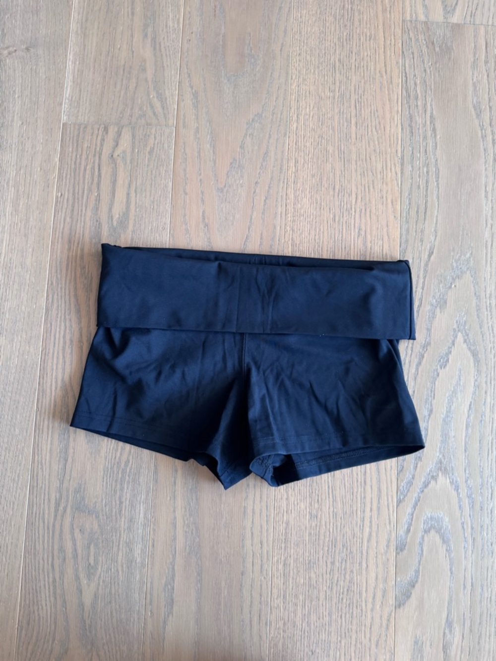 Guizio fold-over short
